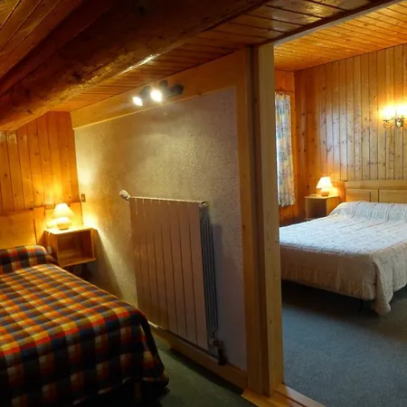 Logis Hotel Le Relais Des Villards 2*
